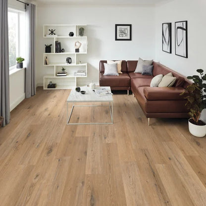 Knight Tile Natural Character Oak KP145